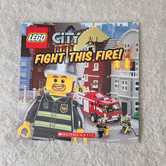Lego City Five Book Bundle - Picture 6 of 11